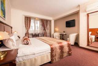 Отель Hotel Palas Казанлык Двухместный номер с 1 кроватью или 2 отдельными кроватями-8
